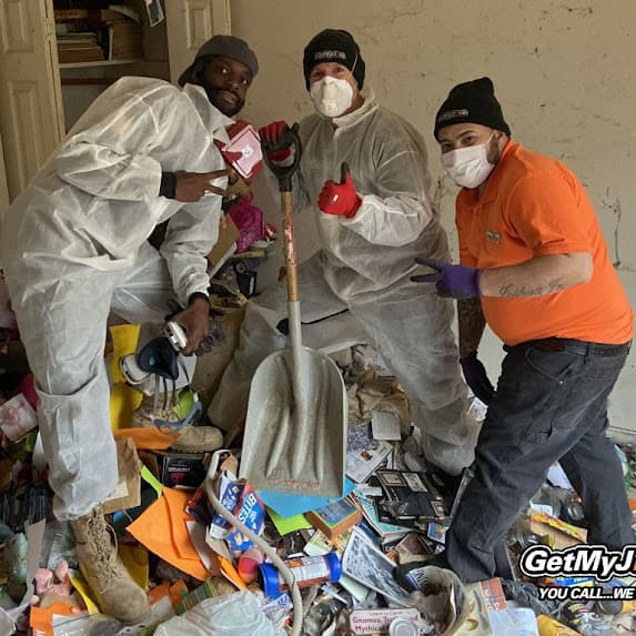 Hoarding cleanout service in Richmond